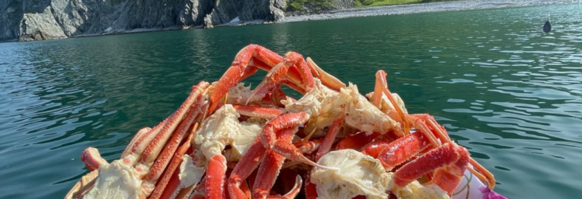 Крабовое Сафари и скалы Три Брата - морские прогулки и экскурсии на Камчатке с Азимут Тур