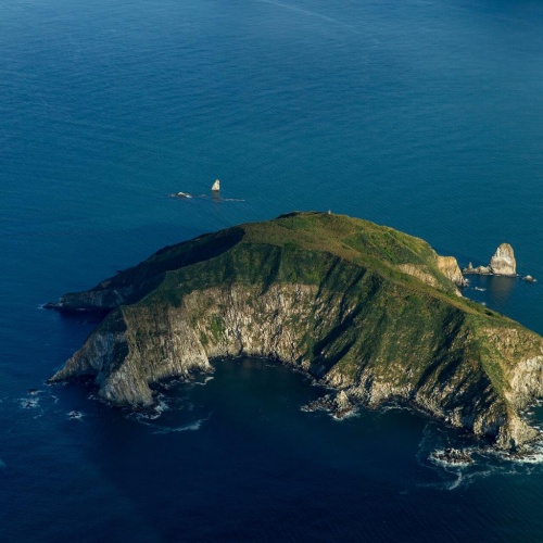 Морская прогулка Остров Старичков с морской рыбалкой и крабовым сафари - морские прогулки и экскурсии на Камчатке с Азимут Тур